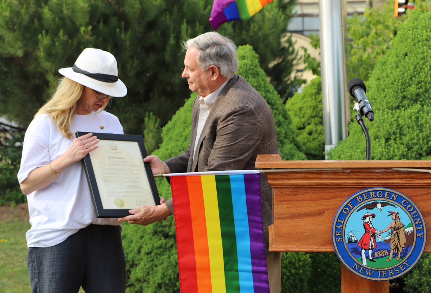 Bergen County Executive James J. Tedesco presents a proclamation to Mayor of Glen Rock Kristine Morieko.